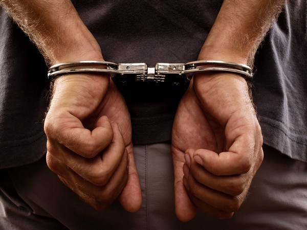 Proclaimed criminal arrested in theft case.